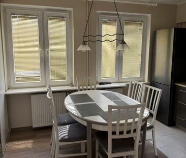 Os. Kosmonautów, 2 pokoje, balkon, piwnica 47.5 m² - Zdjęcie 3