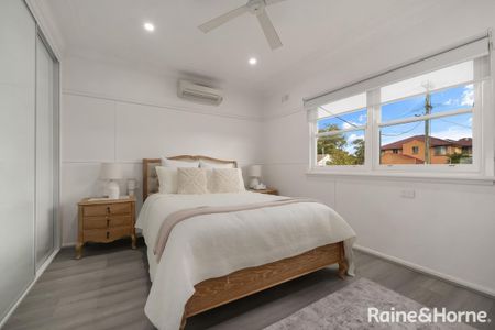 STUNNING HOUSE FOR RENT ACROSS GLENFIELD STATION! - Photo 3