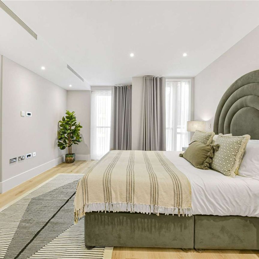 Stunning four bedroom apartment in a high specification new development on Baker Street - Photo 1