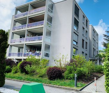 "Helle Wohnung im obersten Stockwerk" - Photo 1