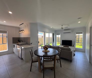 ROOMING ACCOMODATION - FULLY FURNISHED! - Photo 2