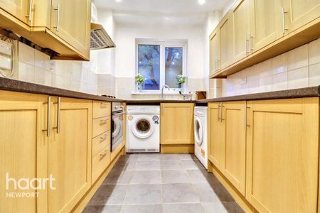 3 bedroom terraced house to rent - Photo 4