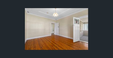 Full Brick Home & Granny Flat in Hurstville Public School Catchment - Photo 4