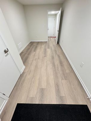 For Lease - 8 Matawin Lane, Richmond Hill, Ontario - Photo 1