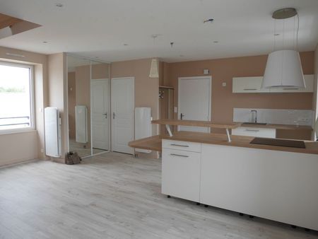 3 Pièces MONTGERMONT – - Photo 4