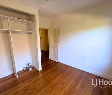 Spacious Family Home in a Prime Location - Photo 1