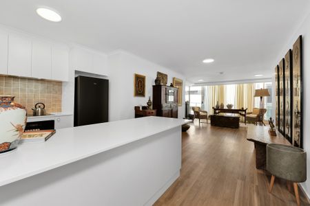 Inner City Living at Its Best � Stylish Cento Apartment! - Photo 4