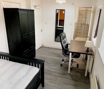 room 3 - Photo 2