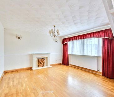 3 bedroom semi-detached house to rent - Photo 6