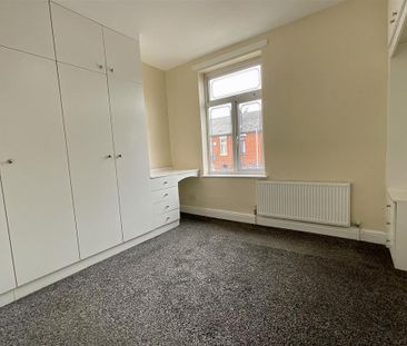2 bedroom terraced house to rent - Photo 3