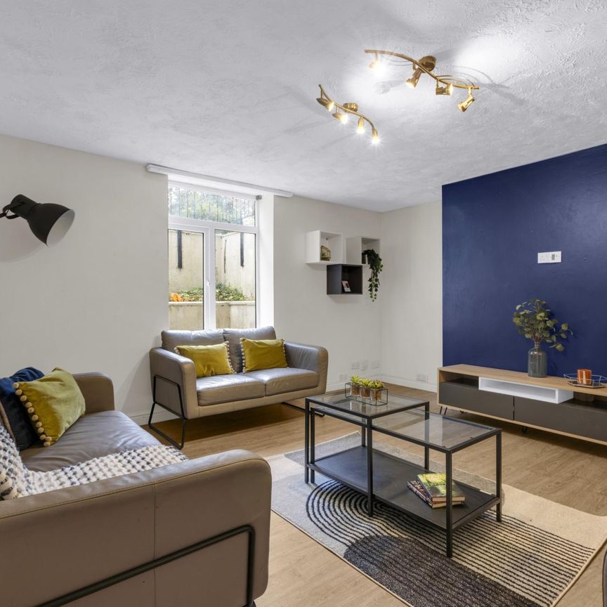 GARDEN FLAT, 246 VINERY ROAD Leeds - LS4 2LA - Photo 1