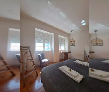 Room in a shared 4-bedroom apartment for rent in Lisbon. - Photo 3