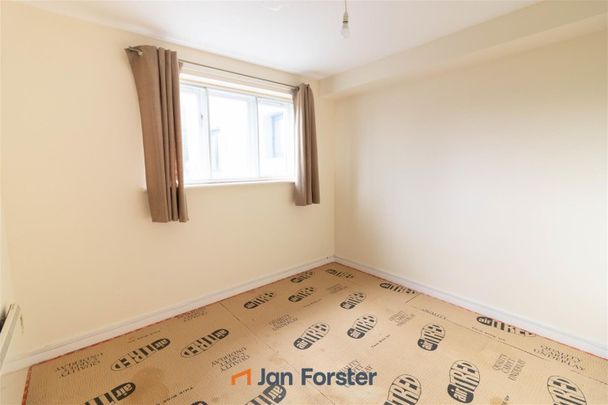 3 Bedroom Maisonette - Photo 1