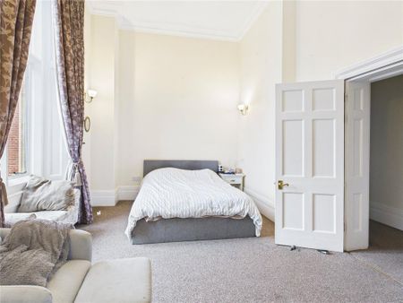 3 bedroom apartment to rent - Photo 5