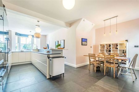 An exceptional family home situated in a beautiful village - Photo 3