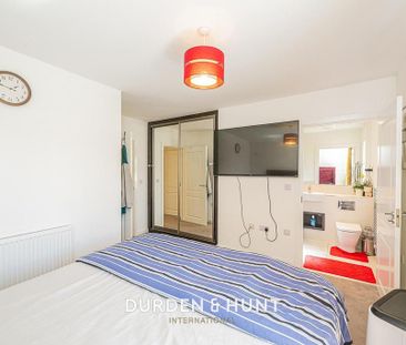 3 bedroom detached house to rent - Photo 2