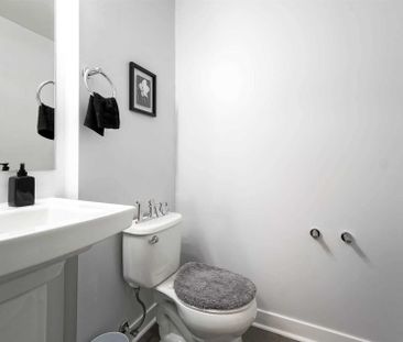 For Lease - 370 Square One Dr Drive, Mississauga, Ontario - Photo 3