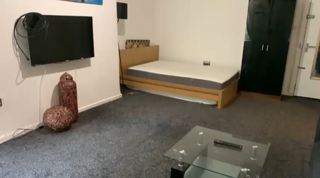 Studio to rent - Photo 5