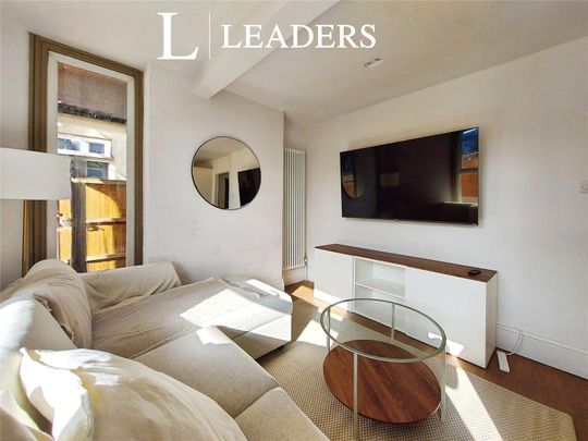 2 bedroom apartment to rent Carlton Avenue, Westcliff-on-Sea, Essex, SS0 - Photo 1