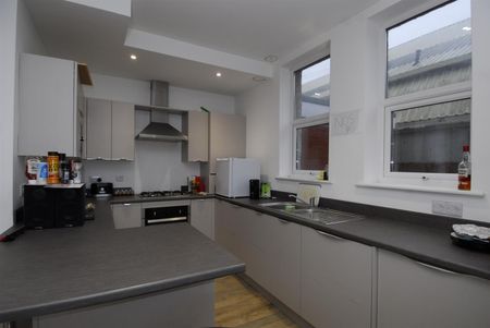 North Road East, Plymouth - Photo 2