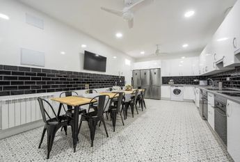 Calle de las Hileras, Madrid, Community of Madrid 28013