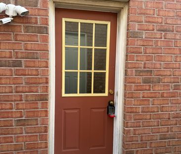 For Lease - 4 Ridgemore Crescent, Brampton, Ontario - Photo 6