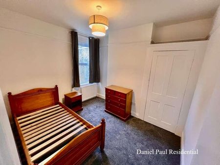 Half Acre Road, W7 - Photo 3