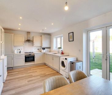 3 bedroom semi-detached house to rent - Photo 1