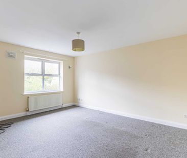 2 bed Flat for rent - Photo 3