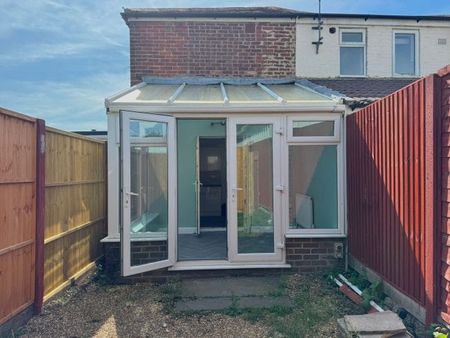 South East Road, Sholing, Southampton - Photo 2