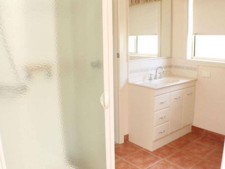 Immaculate, Quiet Court - Photo 5