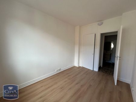 Location Appartement 3 pièces 59m² VILLEFRANCHE SUR SAONE 69400 - Photo 2