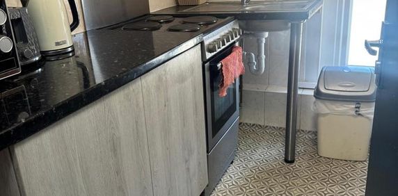 6 bedroom house of multiple occupation to rent - Photo 2