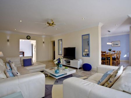 3 bedroom detached house to rent - Photo 3