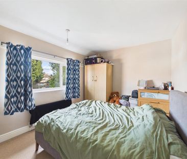 3 bedroom semi-detached house to rent - Photo 5