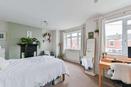 Mantilla Road, Furzedown, SW17 - Photo 3