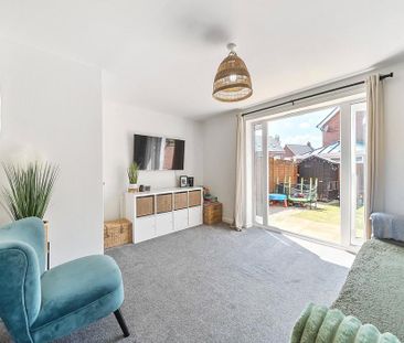 3 bedroom semi-detached house to rent - Photo 1