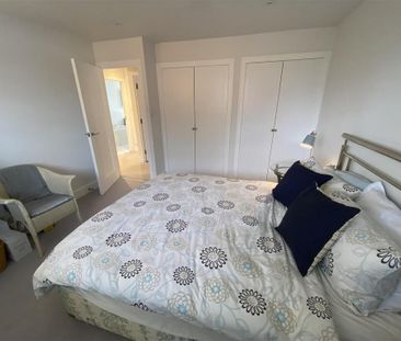 3 bedroom terraced house to rent - Photo 6