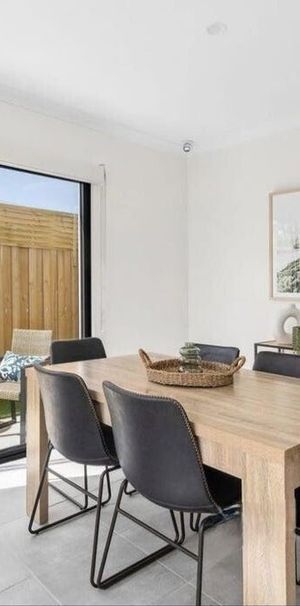 Mount Ousley - Photo 1