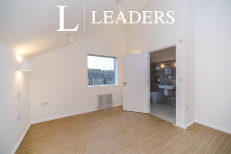 3 bedroom house to rent Valley View Gardens, BN2 - Photo 5