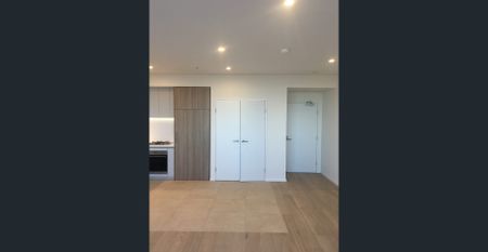 Convenient One Bedroom Apartment With Enormous Balcony With Panoramic Views - Photo 3