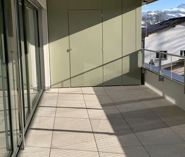 5.5-Zimmer-Neubauwohnung mit grosszügiger Wohnfläche (2. OG) - Photo 2