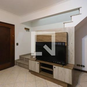 Casa para alugar com 200m², 4 quartos e 2 vagas - Foto 2