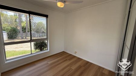 3 Bedroom Home in Molendinar - Photo 2