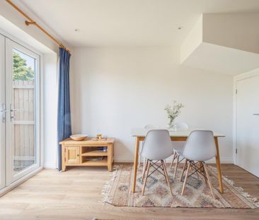 2 bedroom semi-detached house to rent - Photo 5