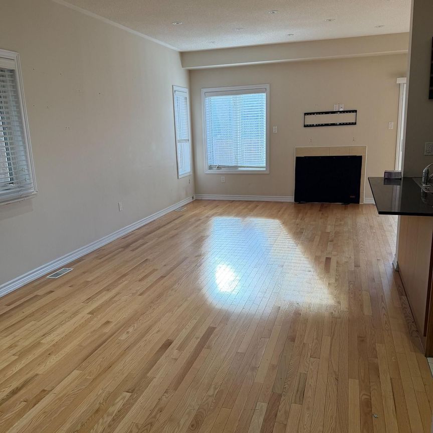 For Lease - 74 Lloyd Crescent, Brampton, Ontario - Photo 1