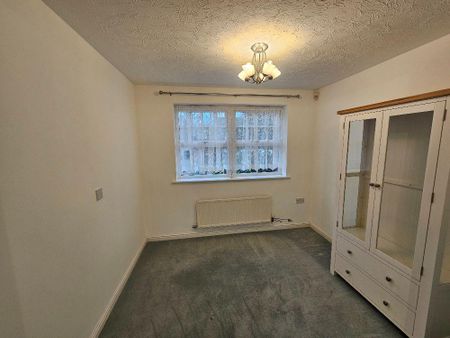 3 bedroom semi-detached house to rent - Photo 4