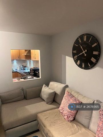 1 bedroom flat to rent - Photo 2
