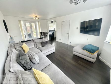 Moorside Crescent, 23, Droylsden, M43 7HT, Manchester - Photo 3