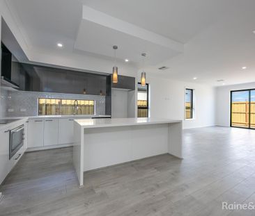 Brand New Luxury Home - Photo 5